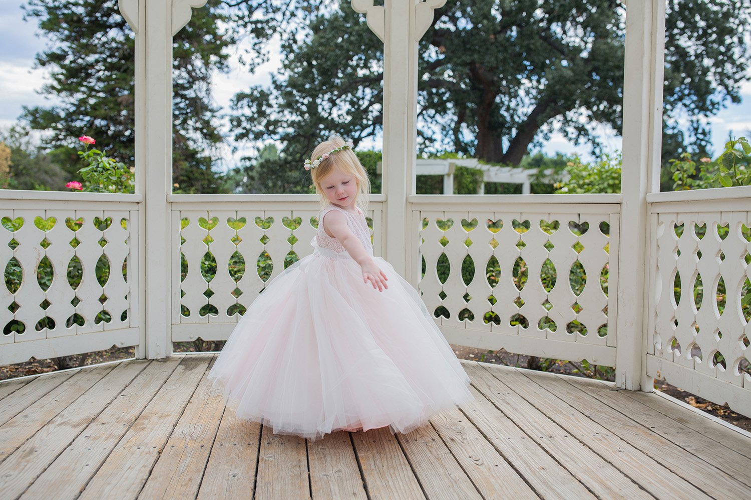 Fall Wedding Dresses: Flower Girl Dress and Wedding Guest Ideas ...