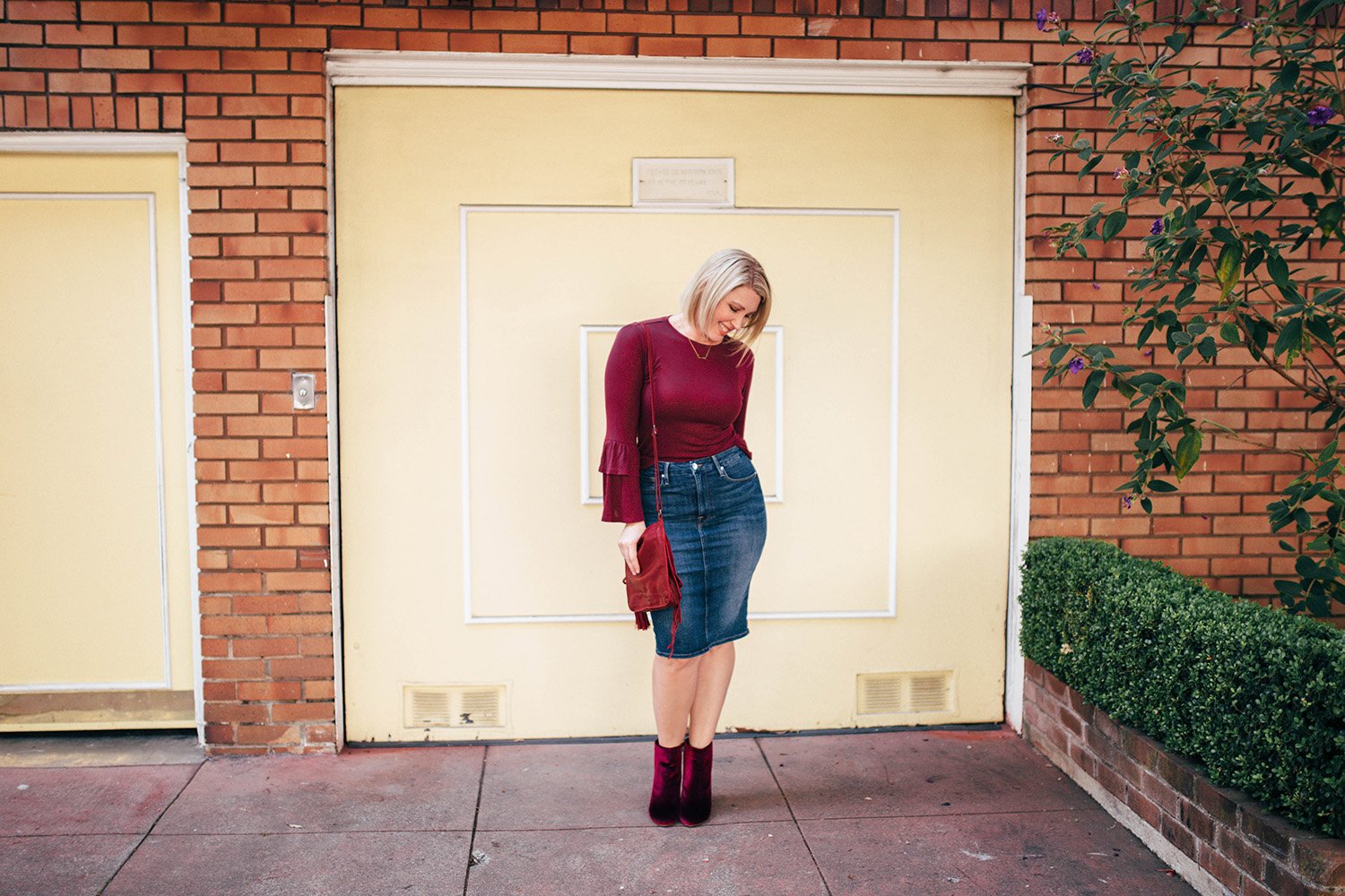 Denim pencil skirt outlet outfit