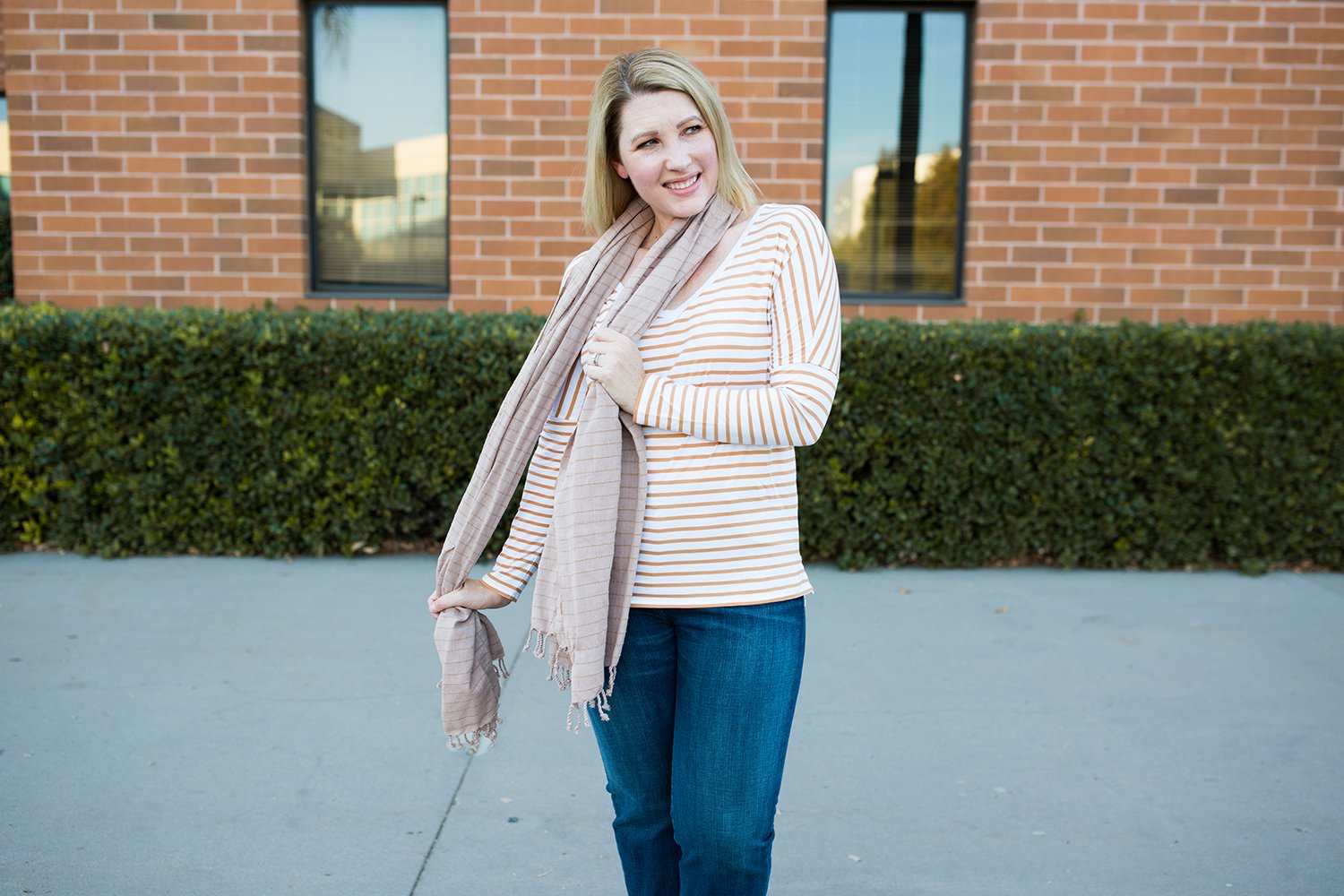 Fall Outfit: This striped tee is a great fall wardrobe staple!