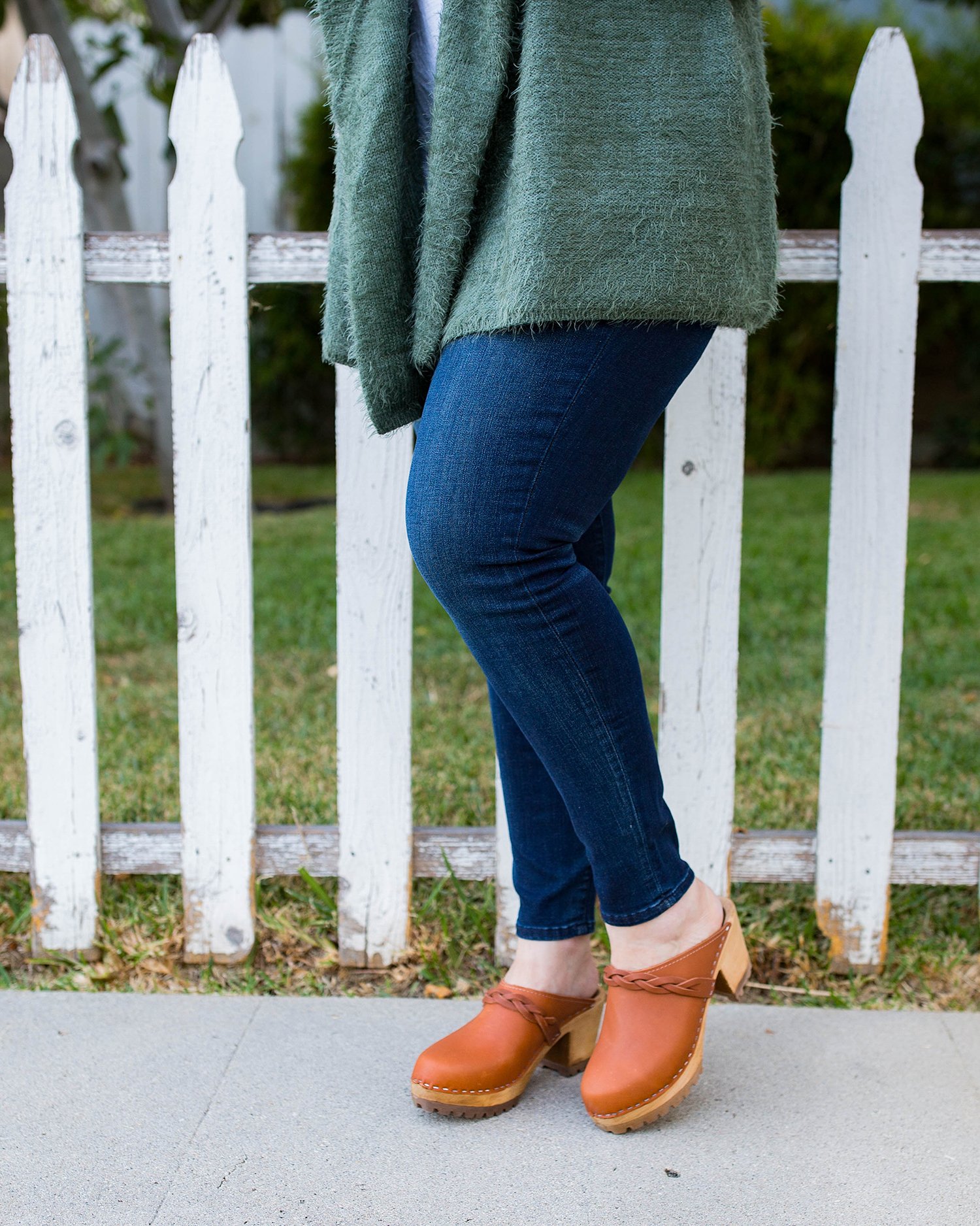 Amazon Prime Wardrobe: Have you tried it yet? I love these brown clogs....they're the perfect fall shoes!