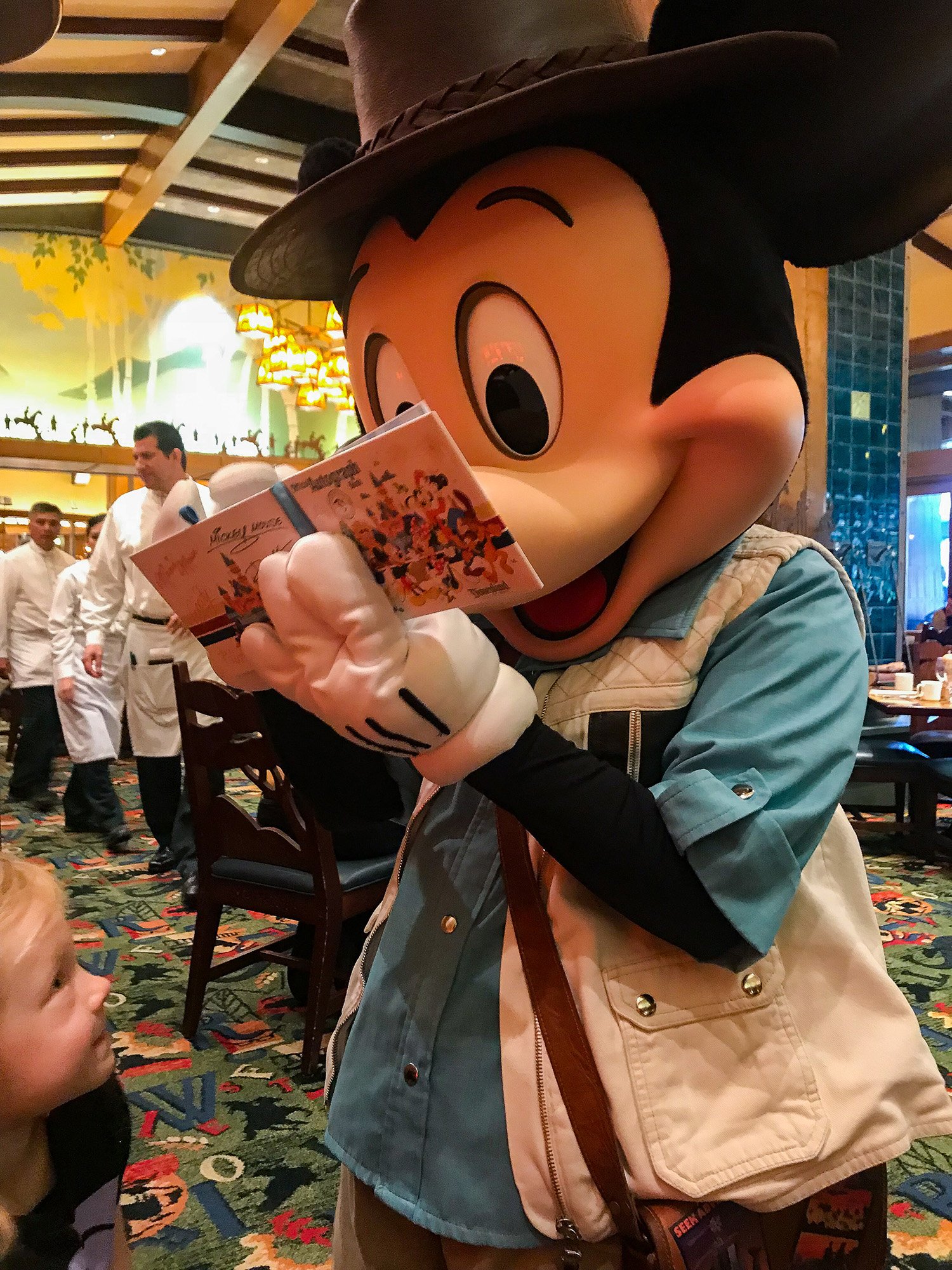 Disneyland Character Dining: This article shares everything you need to know about Mickey’s Tales of Adventure Breakfast Buffet and Mickey’s Tales of Adventure Brunch Buffet. From prices to timing to food items, it's all in this article.....a must read for Disneyland trip planning!