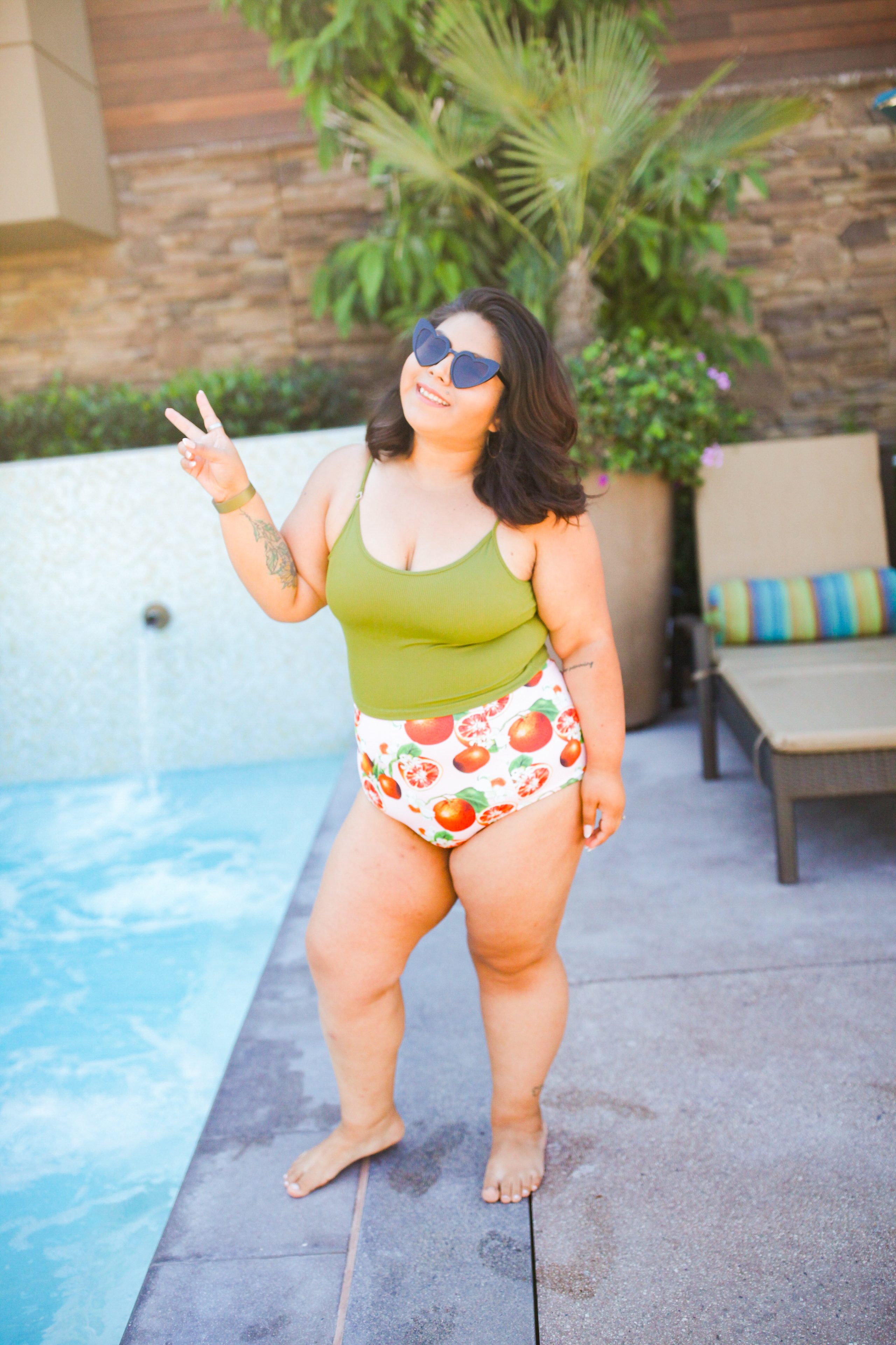 Want to know how to pose for pictures in a bathing suit and to FEEL confident? I'm proud to share what I learned at our very first Just Wear the Suit weekend.....spoiler, it was inspirational!