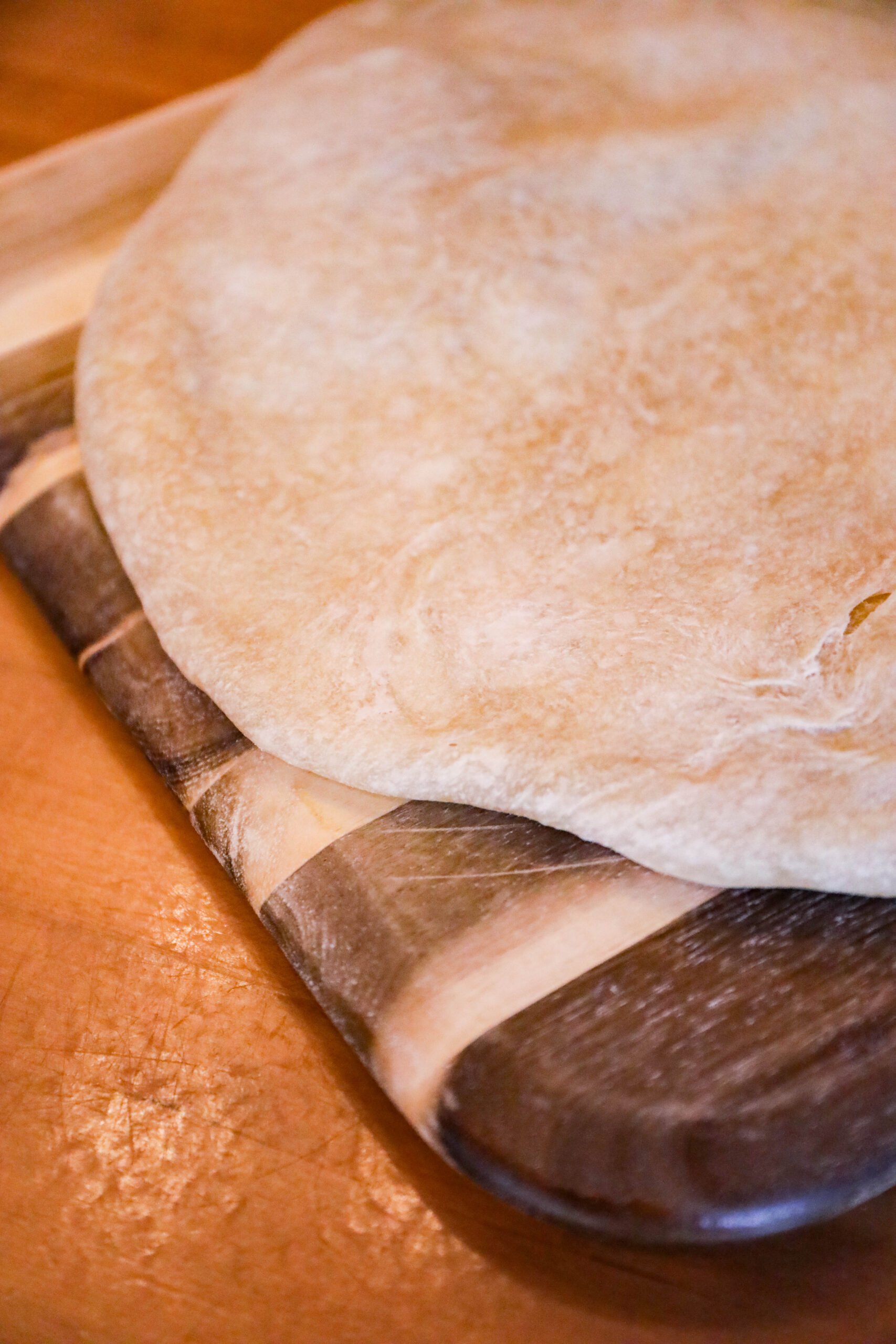 Want to try making pizza at home? This no yeast pizza dough recipe is easy as.....pie!