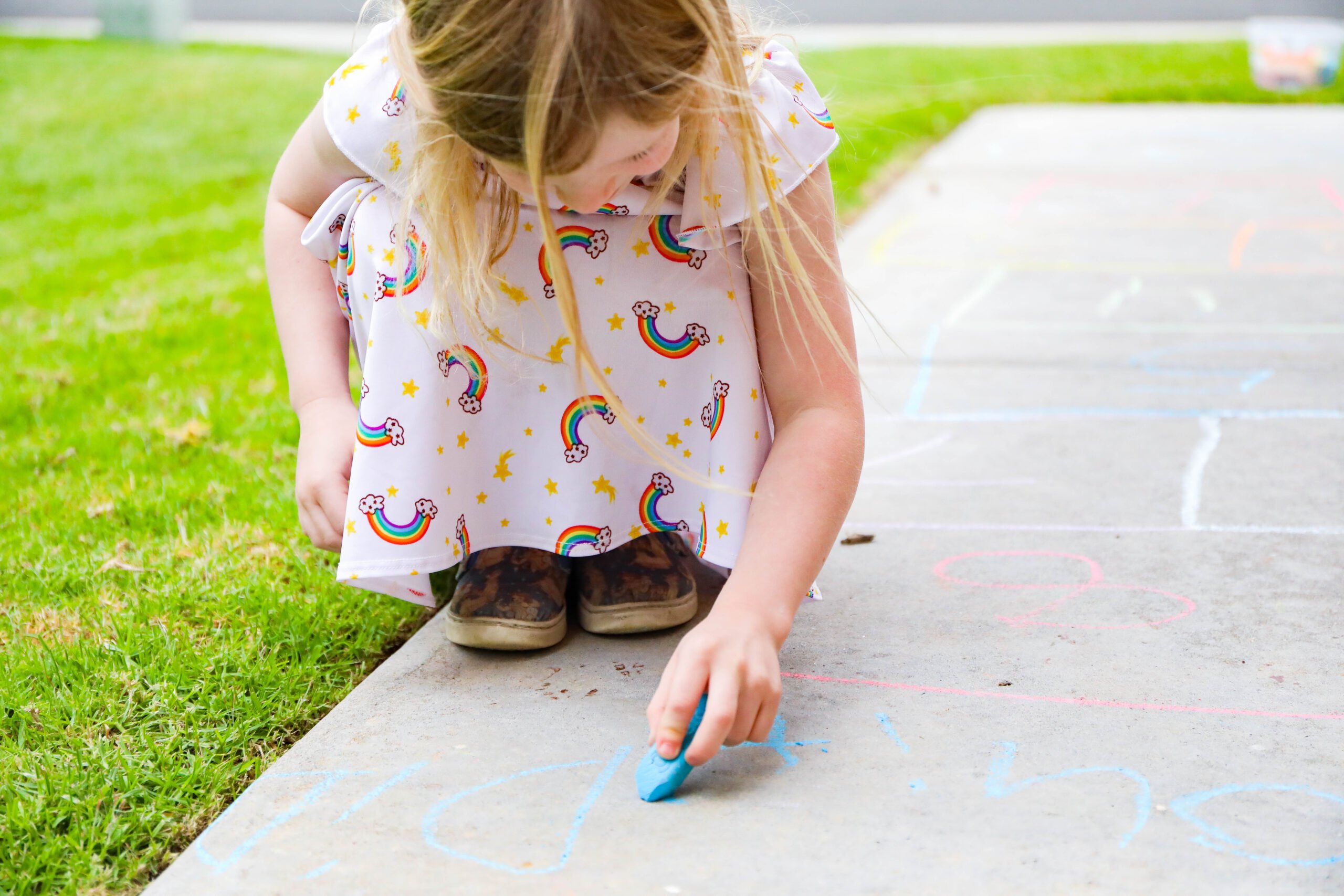 Simple Sidewalk Chalk Obstacle Course for Gross Motor Skills