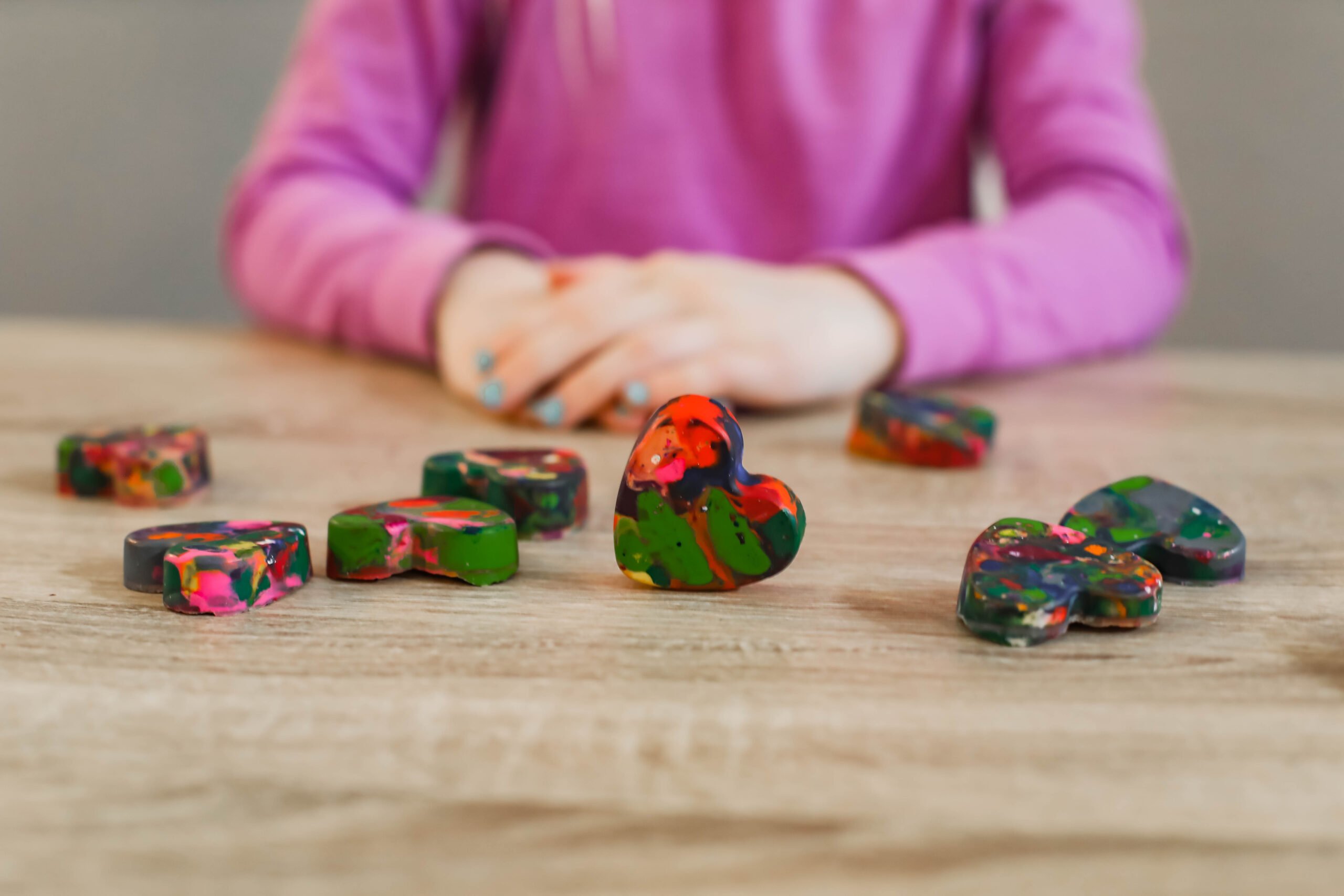 Looking for a fun and easy at home craft project? These DIY Rainbow Crayons were a ton of fun to make, and look ADORABLE!