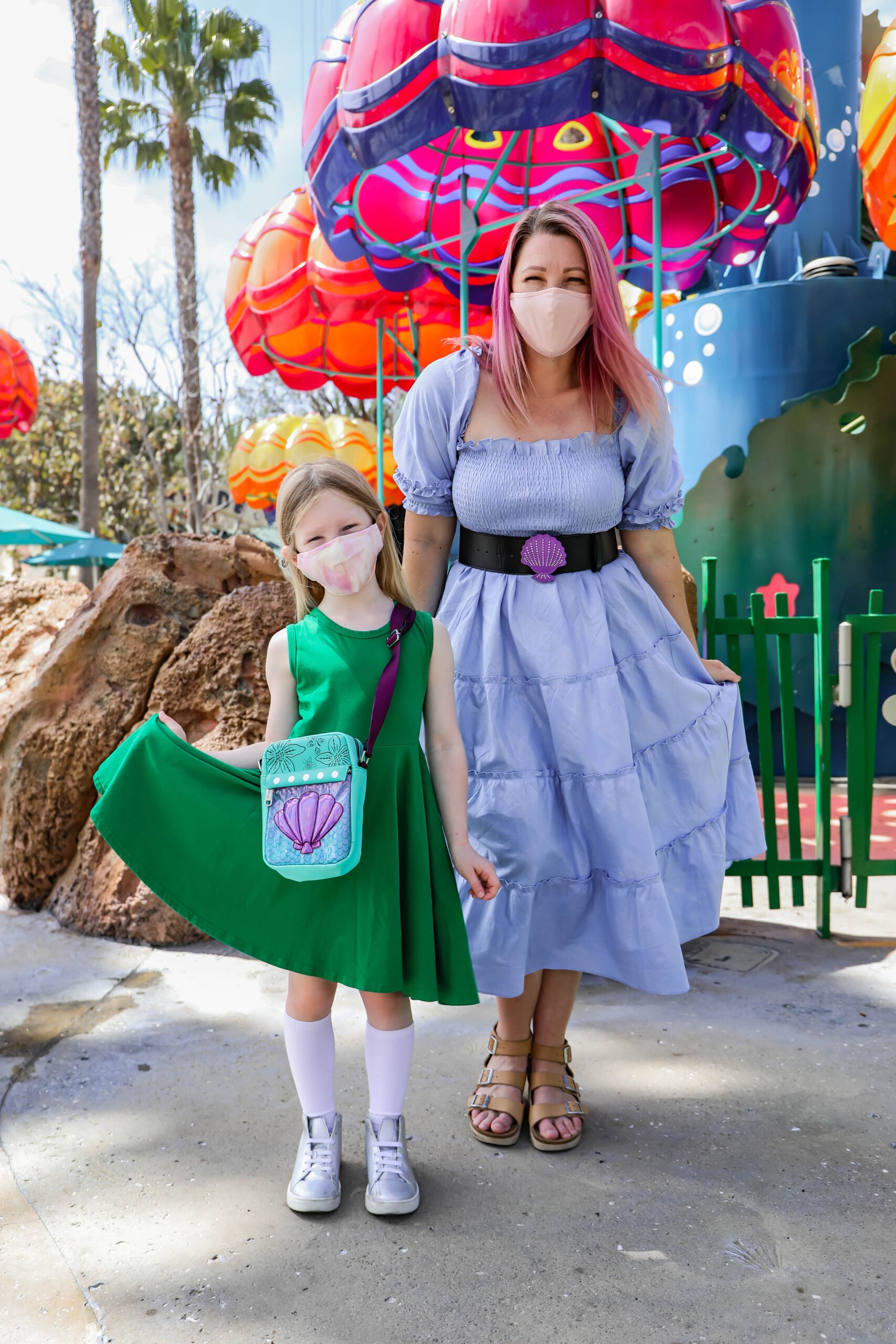 What To Wear To Disneyland In December