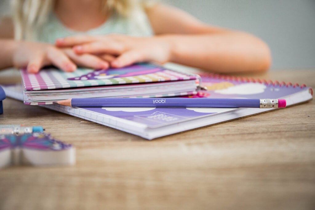 Want to set up a homework station? These are must read tips from a teacher!