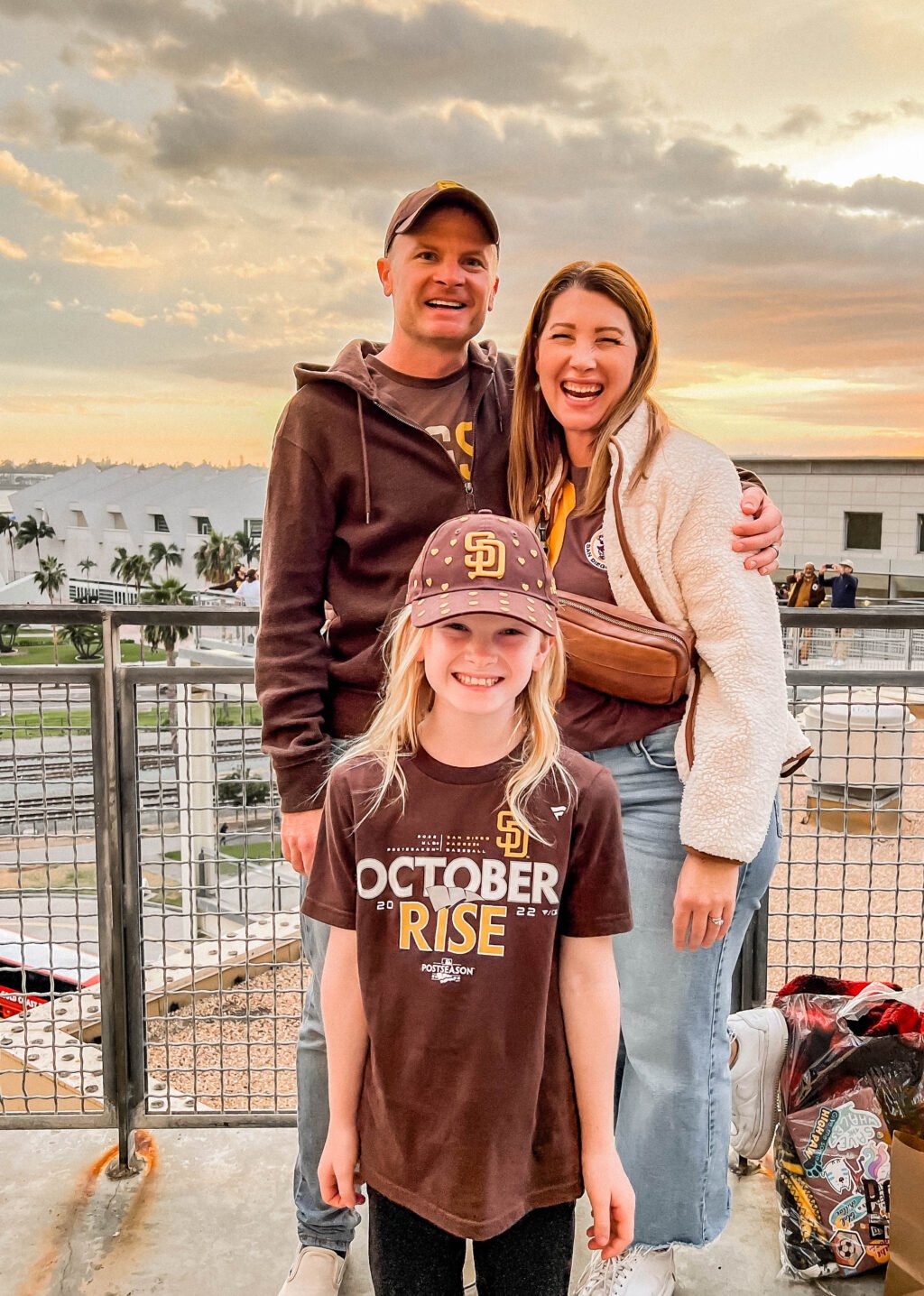 what to wear to a baseball game - Lipgloss and Crayons