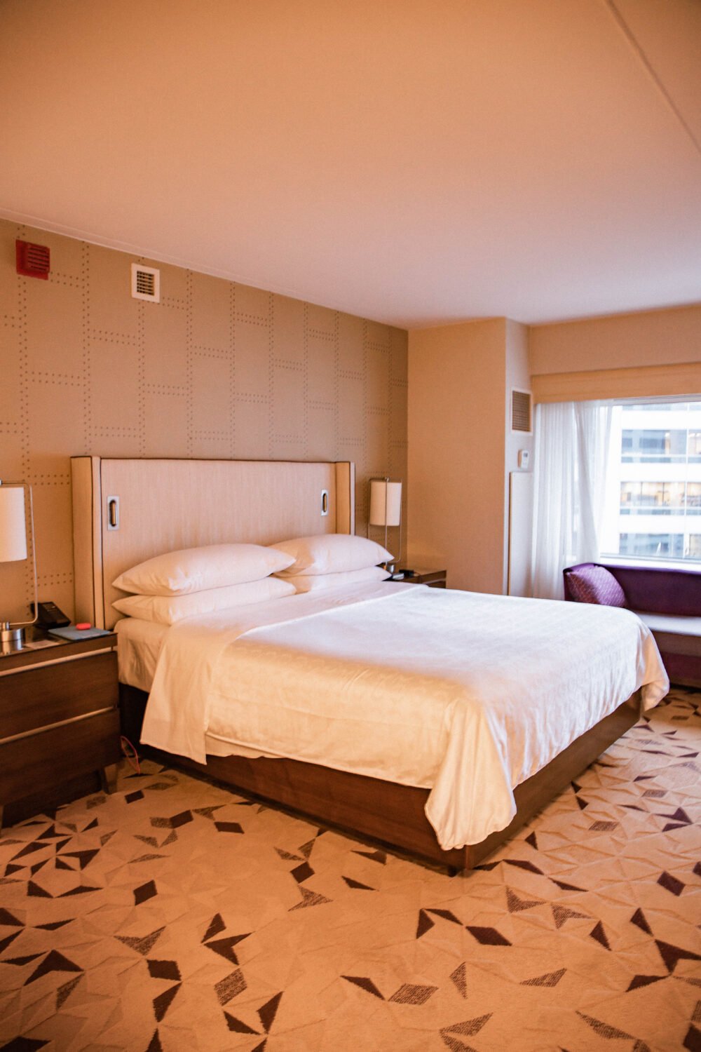 Family Seattle Weekend Trip: Looking for a great hotel location in downtown Seattle? The Sheraton Grand is PERFECT, you can easily walk to Pike Place Market and all the tourist spots!