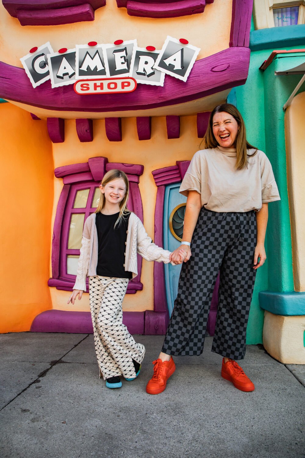 disneyland toontown : the ultimate guide to rides, food and merch