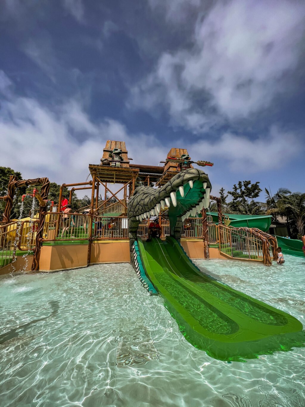 Legoland water park hours hot sale